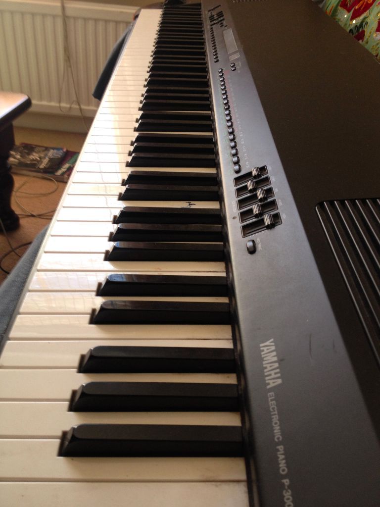 Yamaha P300 Vintage Keyboard 88 Keys Fully Weighted. United