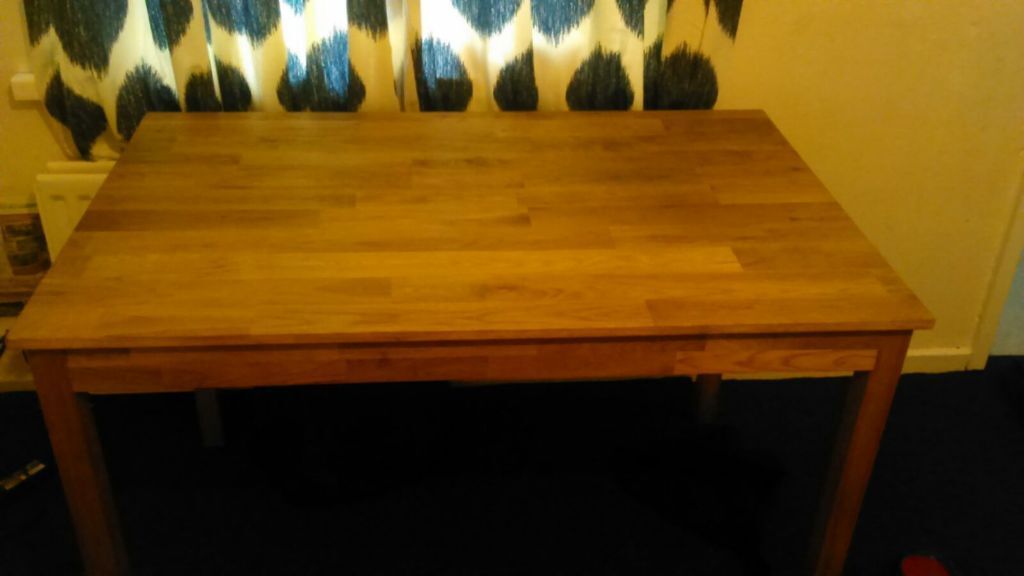 Table (detachable legs) with 4 Chairs | United Kingdom 