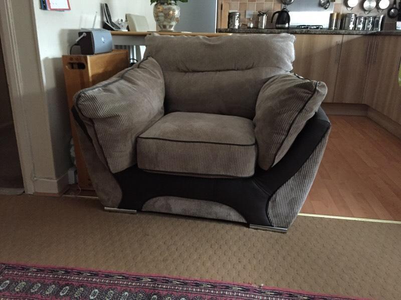 Big comfy armchair Buy, sale and trade ads - great prices
