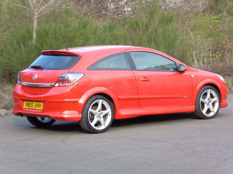 Vauxhall Astra SRI, Red, 3 Door Hatchback 1.8i ( Exterior pk ) FSH ...