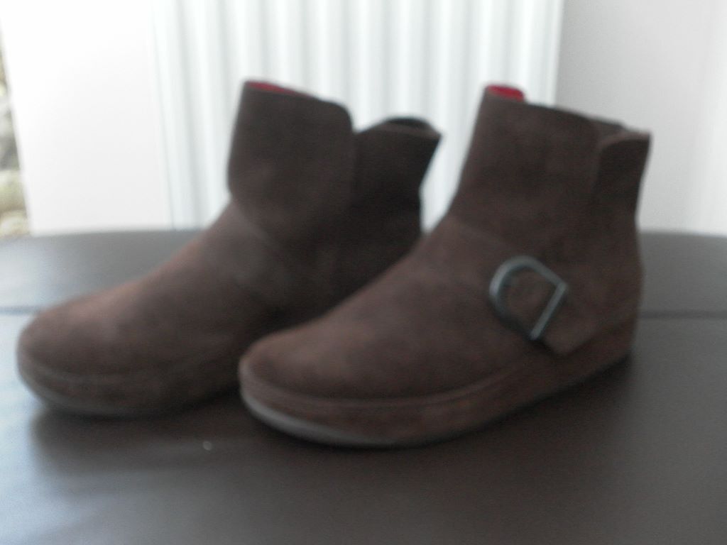 genuine fitflop boots