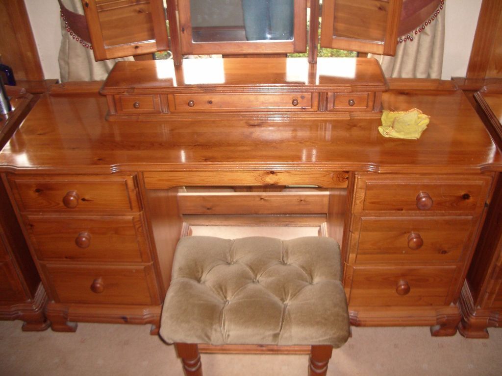 Ducal pine dressing table stool Buy, sale and trade ads