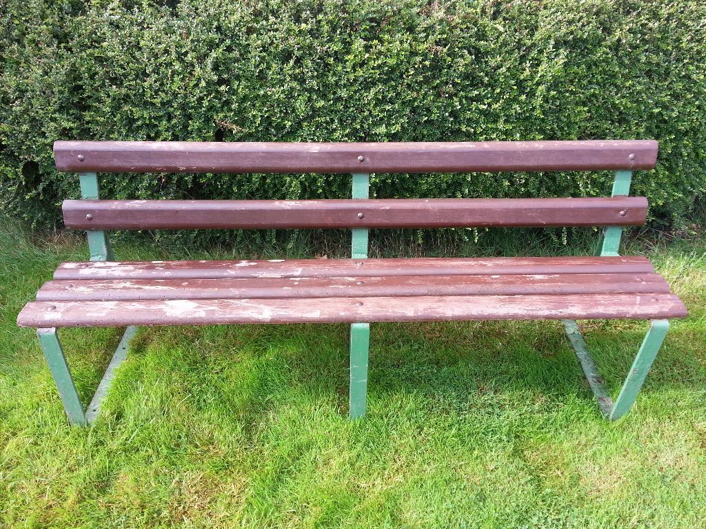 Metal and wood garden bench Buy, sale and trade ads