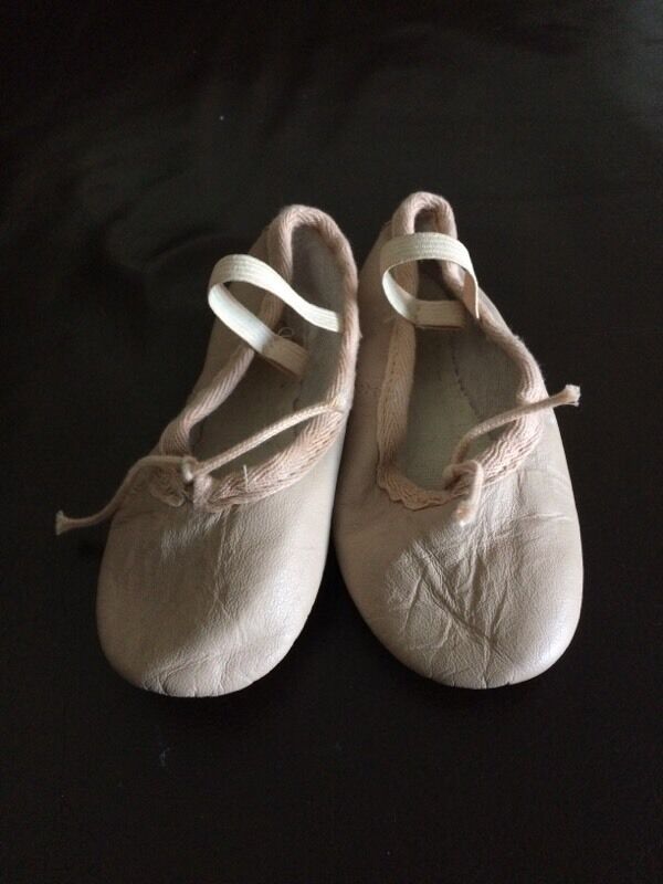 Childrens Ballet Shoes size 9