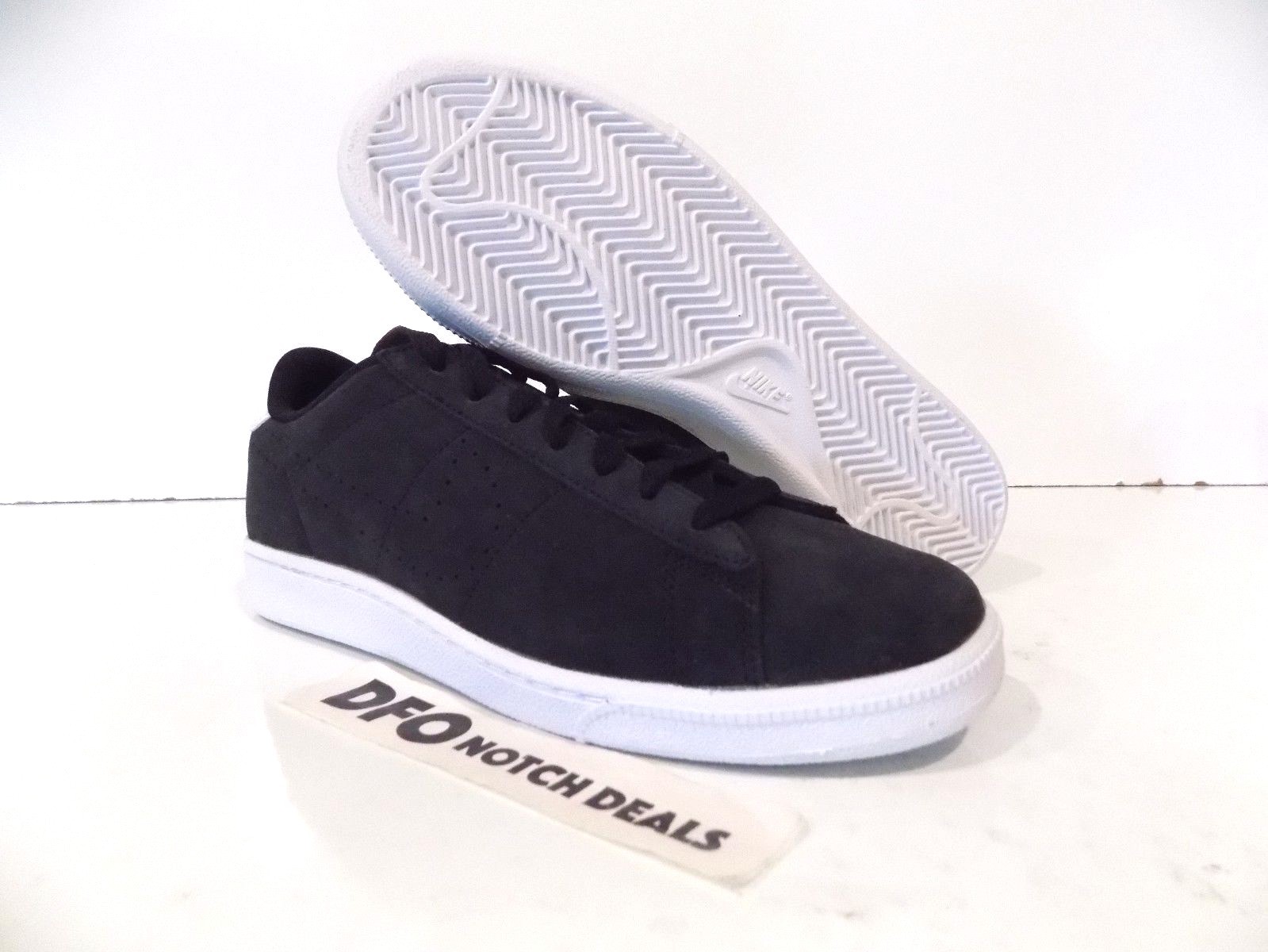 Nike Tennis Classic CS Suede Shoes Men's Sz 8 Black White 829351 002 Sneakers Nike Tennis Classic CS Suede Shoes Men's Sz 8 Black White 829351 002 Sneakers