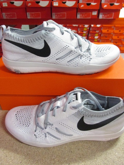 NIKE donna Free Tr FOCUS Flyknit Scarpe da corsa 844817 100 Scarpe da tennis NIKE donna Free Tr FOCUS Flyknit Scarpe da corsa 844817 100 Scarpe da tennis