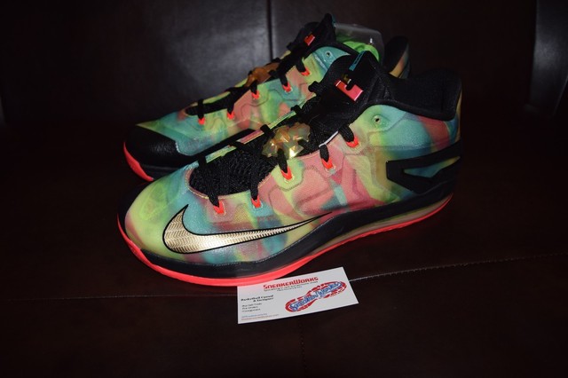 New Nike Max Lebron XI 11 Low SE Multi color Championship Pack Sz 10 695224-970 New Nike Max Lebron XI 11 Low SE Multi color Championship Pack Sz 10 695224-970