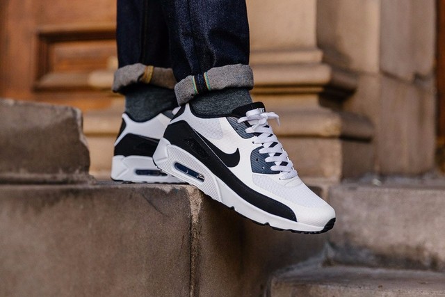Nike Air Max 90 Ultra 20 Essential White Black Mens Trainers Nike Air Max 90 Ultra 20 Essential White Black Mens Trainers