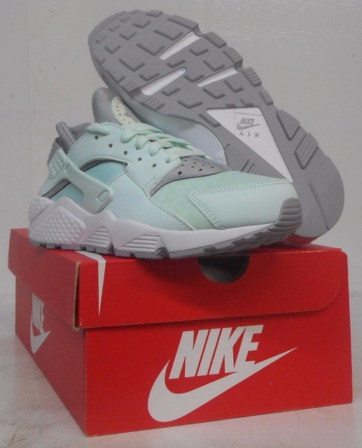 Nike Air Huarache Run Womens 634835-303 Igloo Wolf Grey Running ... NIKE AIR HUARACHE RUN WOMEN'S RUNNING SHOE 634835-303