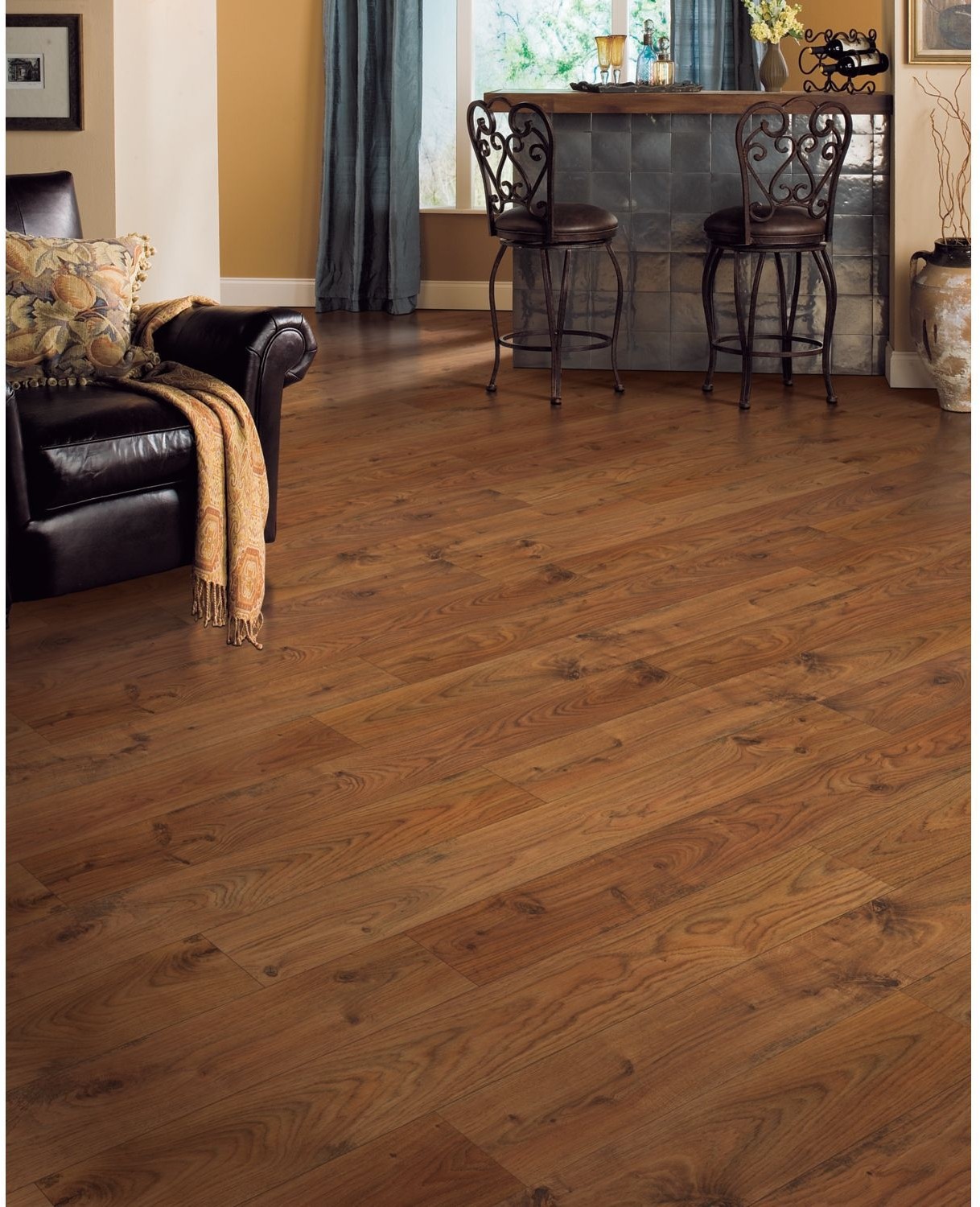 Biscotti Oak Laminate Flooring Inspired Elegance By Mohawk With 7 Picture 1 Of 5