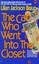 The Cat Who Went into the Closet by Lilian Jackson Braun (Paperback, 1997)