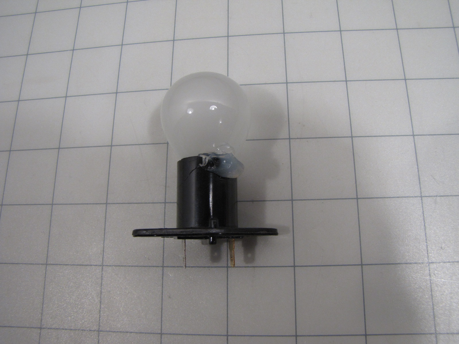 Whirlpool Maytag Microwave Light Bulb 4393681 W Housing Socket Picture 1 Of 2