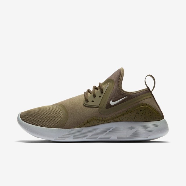 Nike lunarcharge Essential Uomo Scarpe da Ginnastica VARIE MISURE 9 10 Nike lunarcharge Essential Uomo Scarpe da Ginnastica VARIE MISURE 9 10