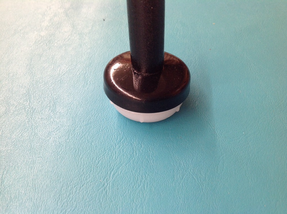 4 Plastic White Wrought Iron Patio Chair Leg Insert Cups Glide Caps Picture 1 Of 10