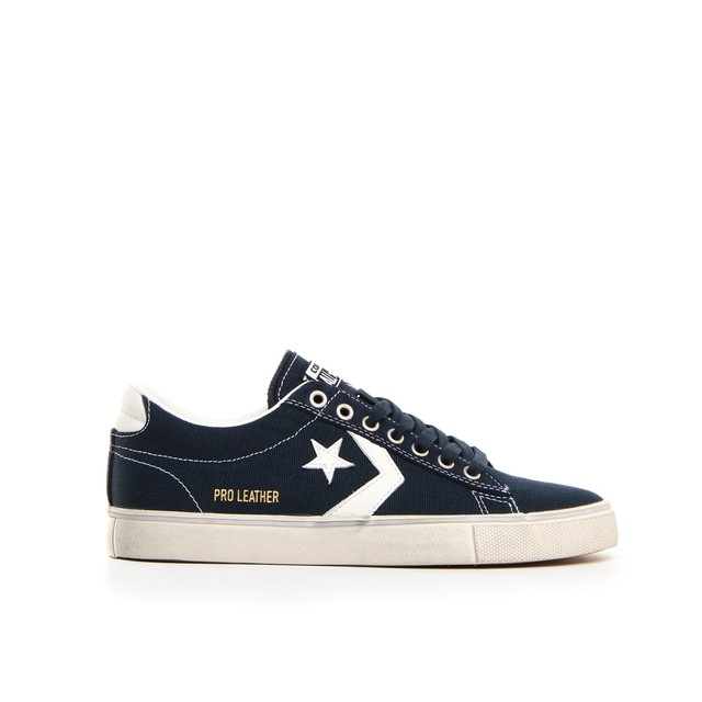 Scarpe Converse Uomo Pro Leather Vulc Distressed Ox basse in canvas vintage Scarpe Converse Uomo Pro Leather Vulc Distressed Ox basse in canvas vintage