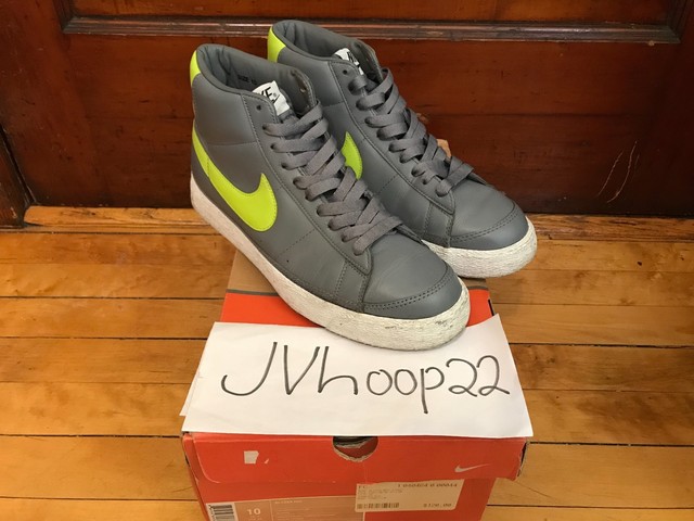 Nike Blazer Mid Cool Grey / Neon Yellow size 10 Stussy Rare Quickstrike Supreme Nike Blazer Mid Cool Grey / Neon Yellow size 10 Stussy Rare Quickstrike Supreme