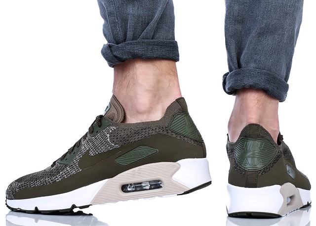 Nike Chaussures Baskets Hommes Vert Foncé 875943200 Air Max 90 Ultra Nike Chaussures Baskets Hommes Vert Foncé 875943200 Air Max 90 Ultra
