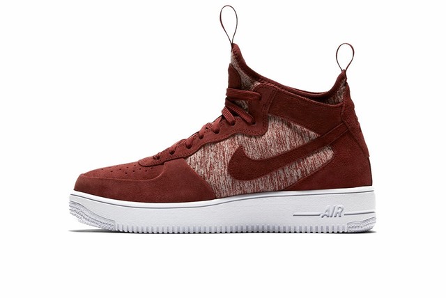 nike air force one 1 hi top uk numero 9 ue 44 uomini formatori scarpe nike air force one 1 hi top uk numero 9 ue 44 uomini formatori scarpe
