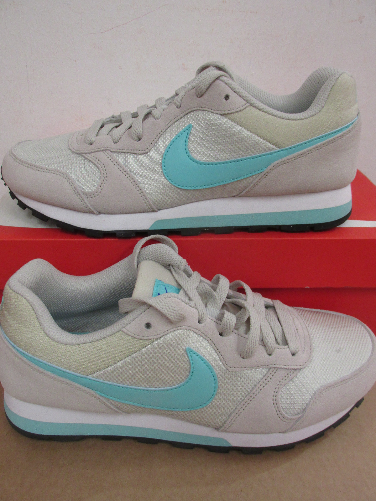 Nike MD RUNNER 2 Da Donna Ginnastica 749869 034 UK 6 EU 40 US 8.5 Nuovo Scatola Nike MD RUNNER 2 Da Donna Ginnastica 749869 034 UK 6 EU 40 US 8.5 Nuovo Scatola