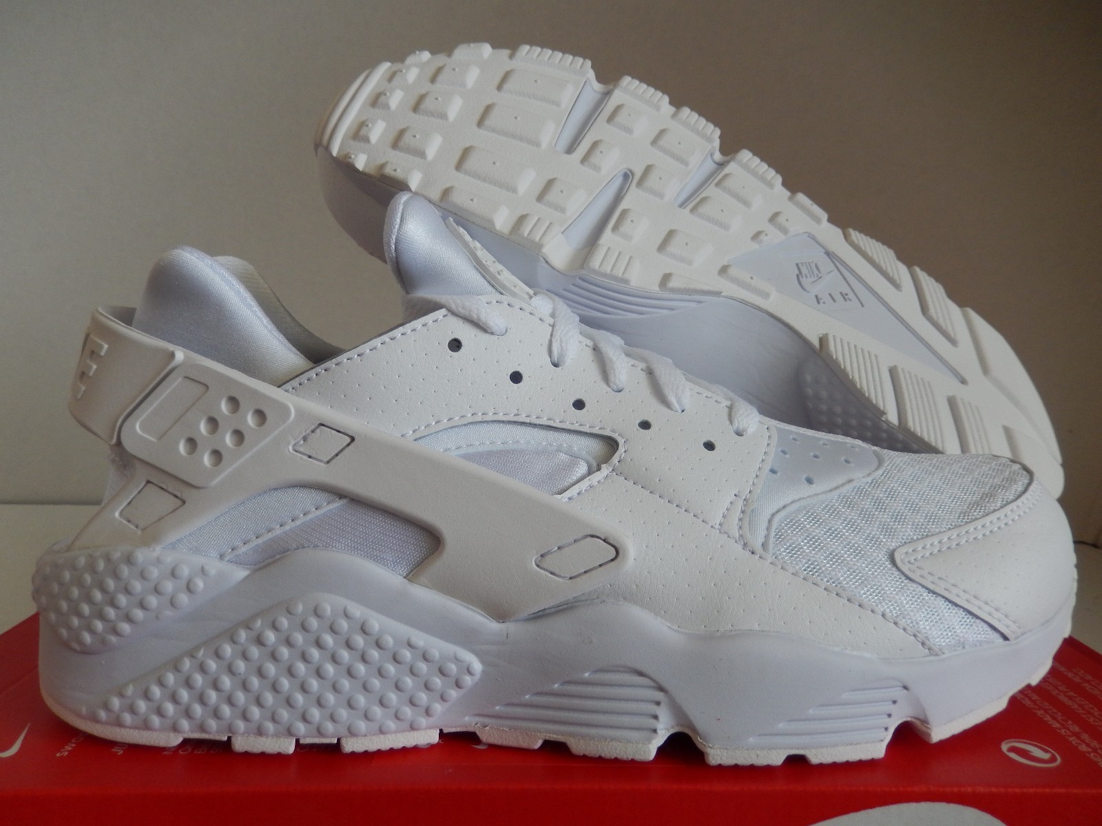 nike huarache triple white mens nike huarache triple white mens