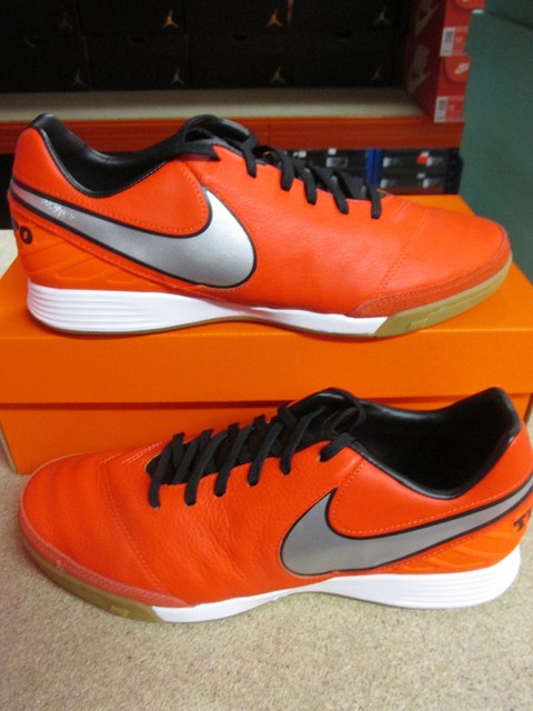 NIKE TIEMPO MYSTIC V IC Uomo Indoor per Gare Sportive Scarpe da calcio 819222 NIKE TIEMPO MYSTIC V IC Uomo Indoor per Gare Sportive Scarpe da calcio 819222