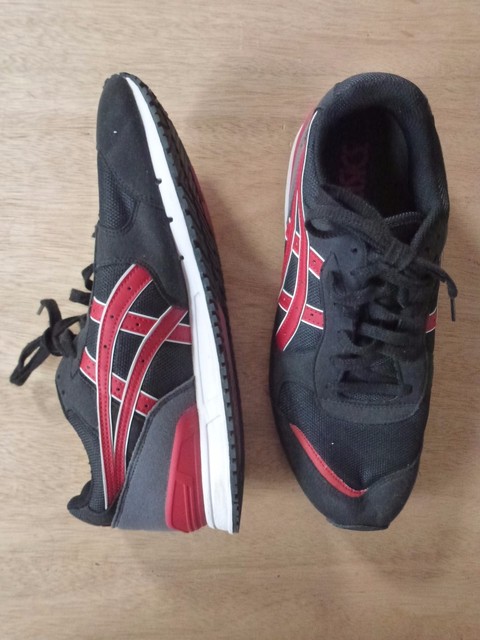 RARE ASICS GEL Classico Nero E Rosso Scarpe Da Corsa UK 9.5 EUR 44 costo 110 RARE ASICS GEL Classico Nero E Rosso Scarpe Da Corsa UK 9.5 EUR 44 costo 110