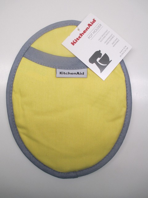 Kitchenaid Oval Pocket Pot Holder With Heat Resistant Silicone Patch Picture 2 Of 5