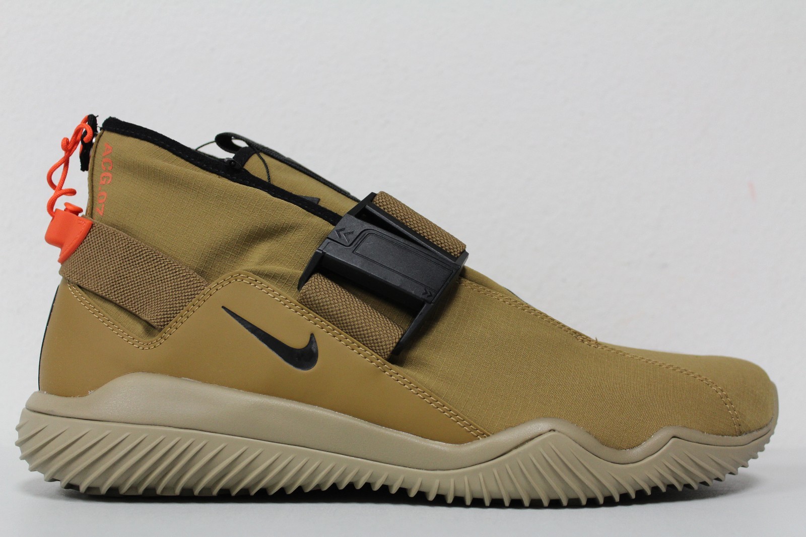 Nike Lab ACG 07 KMTR Komuyter Golden Retail Beige Black Khaki Offer 902776-201 Nike Lab ACG 07 KMTR Komuyter Golden Retail Beige Black Khaki Offer 902776-201