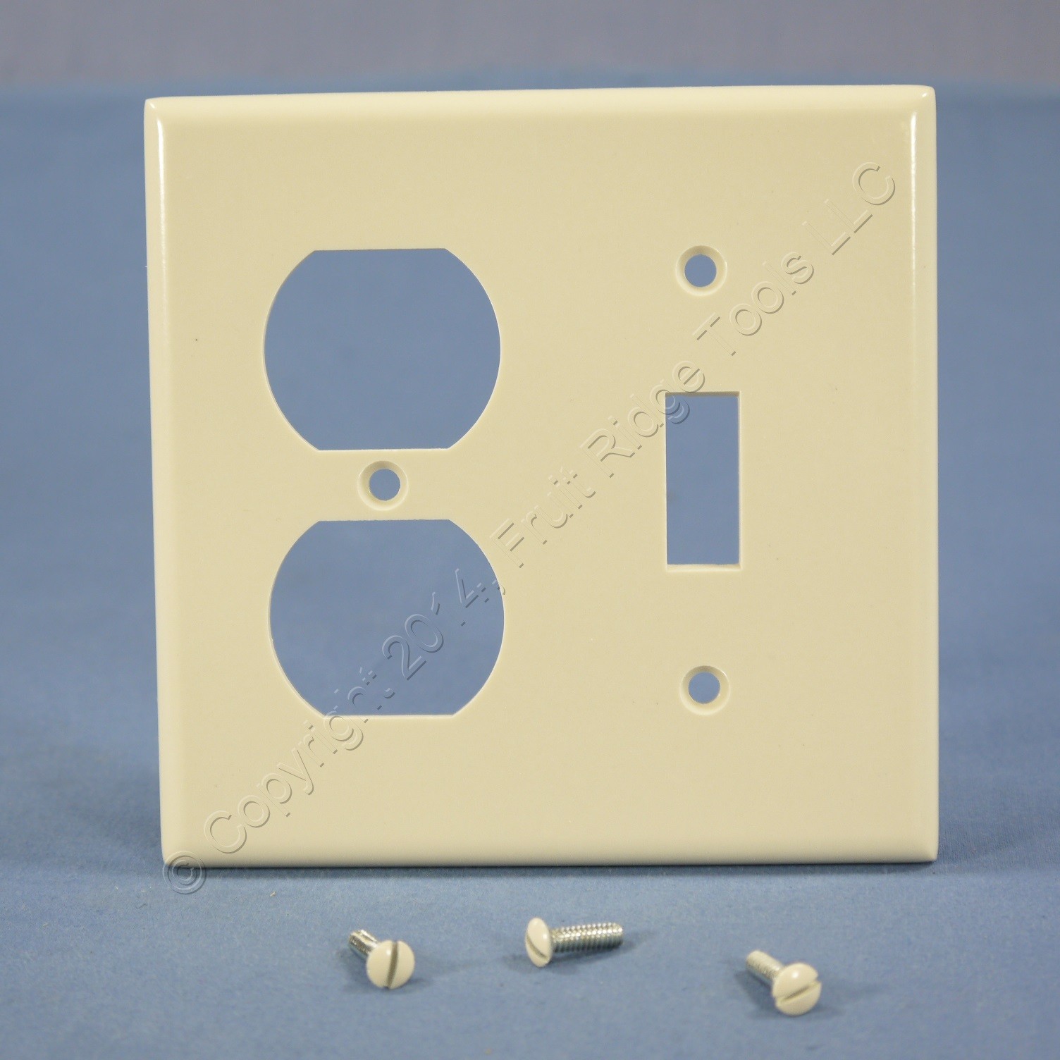 Leviton Light Almond Switch Plate Receptacle Outlet Cover Wallplate Picture 1 Of 4
