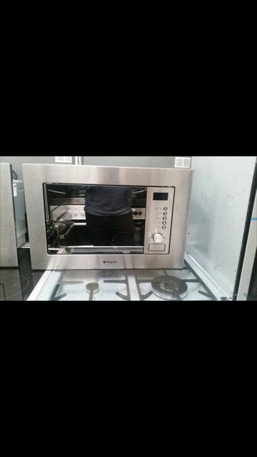 Hotpoint Mwh1221x Built In Microwave Grill Stainless Steel 20 Litres Undefined