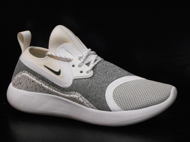 Nike lunarcharge ESSENZIALE Donna Scarpe da allenamento BIANCO NERO SIZE 4.5 Nike lunarcharge ESSENZIALE Donna Scarpe da allenamento BIANCO NERO SIZE 4.5