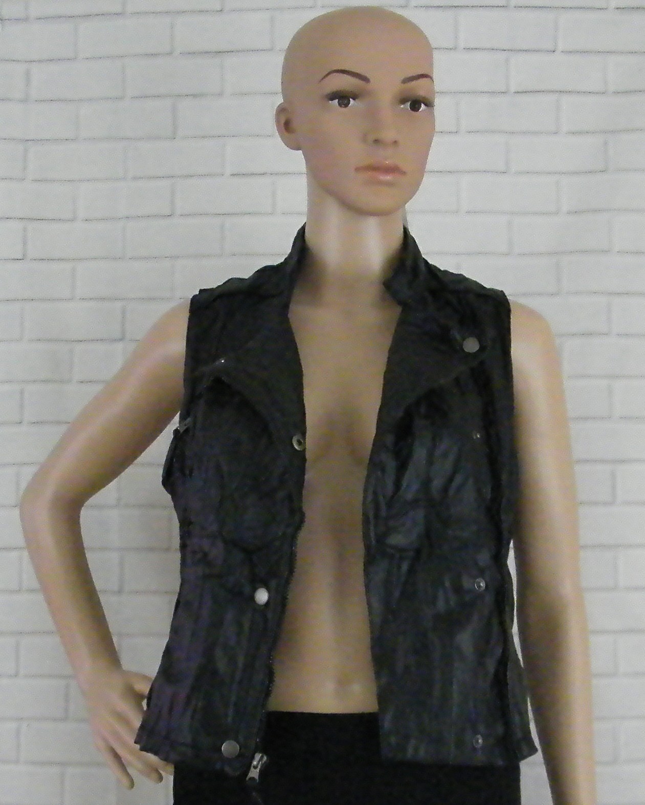 Miley Cyrus Max Azria Motorcycle Vest Faux Leather Pleather Miley Cyrus Max Azria Motorcycle Vest Faux Leather Pleather Sleeveless Jacket Xs