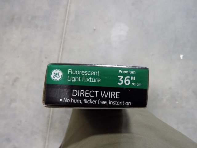 Ge 10142 Fluorescent Direct Wire Light Fixture 36 Inch Lot Of 2 General Electric 10142 Fluorescent Light Fixture Free