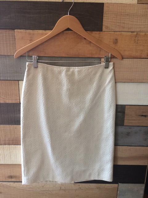 Isaac Mizrahi For Target Cream With Metallic Brocade Pencil Skirt Isaac Mizrahi For Target Cream With Metallic Brocade Pencil Skirt Size 2 Nwt