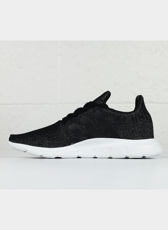 ADIDAS Swift Run Scarpe Donna Damen Originals Sneaker per Sport Nere Bianche ADIDAS Swift Run Scarpe Donna Damen Originals Sneaker per Sport Nere Bianche
