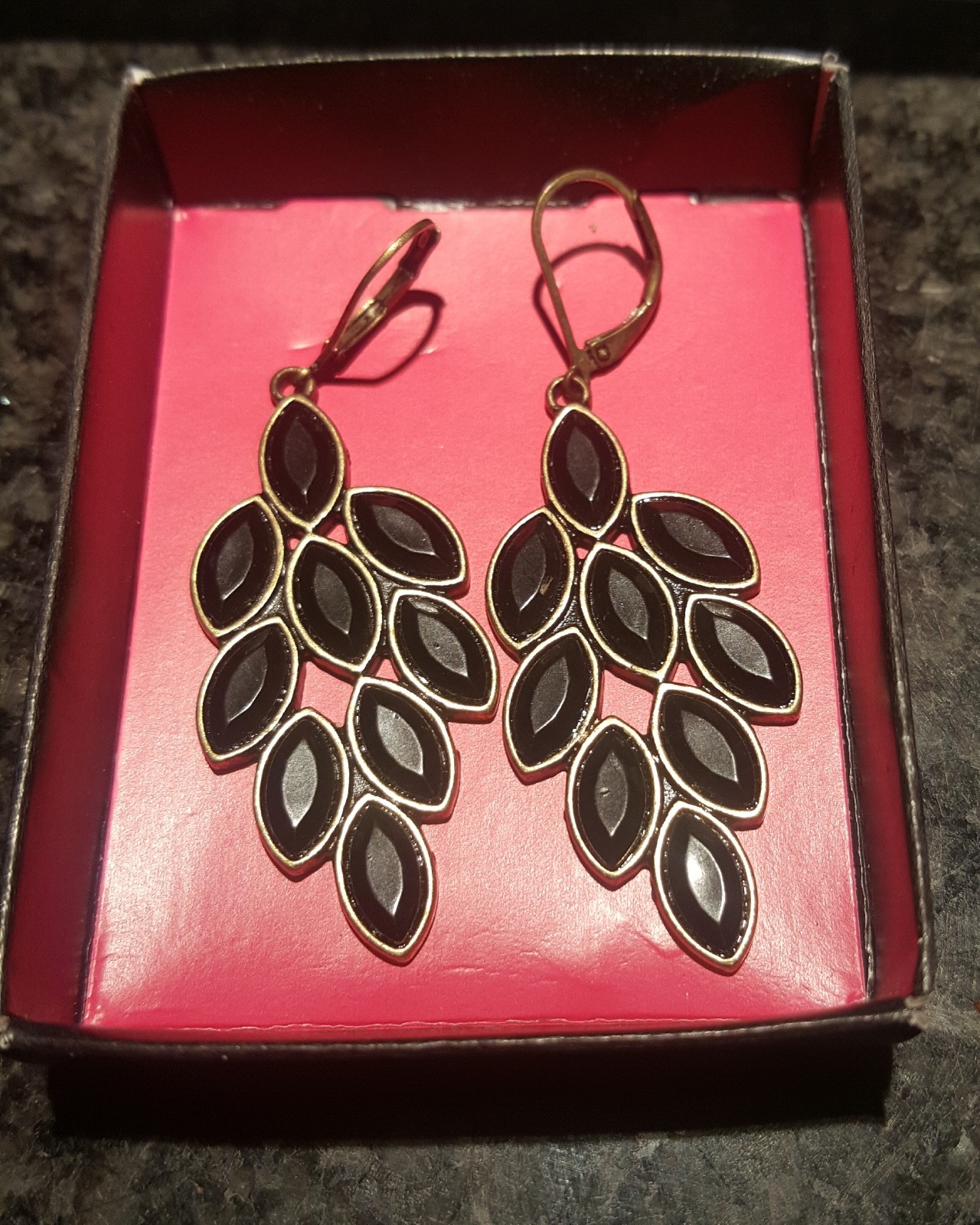 Avon Antiqued Leaf Chandelier Earrings Black 2018 Picture 1 Of