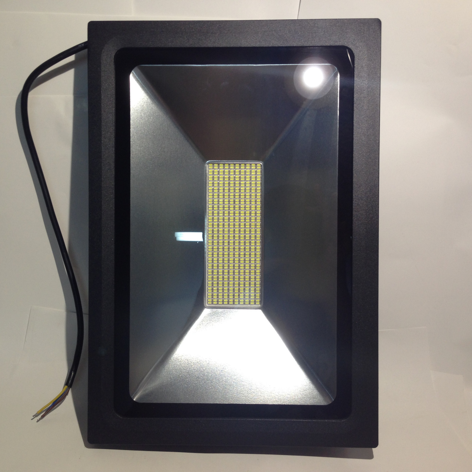 Solla 100w Led Flood Light Outdoor Security Lights 8600 Lm Daylight Picture 1 Of 3