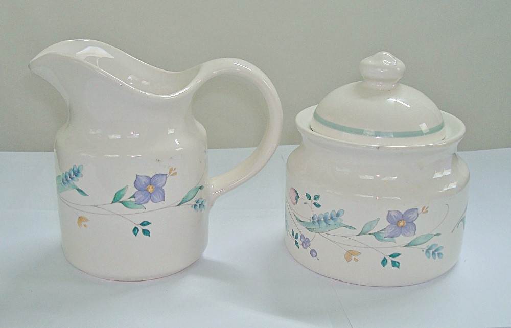 Pfaltzgraff April Sugar Bowl & Creamer Set | eBay Pfaltzgraff April Sugar Bowl & Creamer Set | eBay
