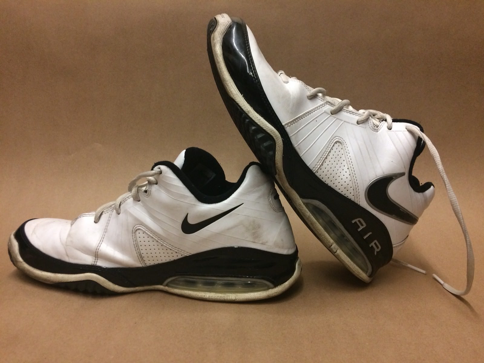 MEN'S NIKE AIRMAX AIR MAX QUARTER BASKETBALL SHOES 454484-101 SIZE 10 MEN'S NIKE AIRMAX AIR MAX QUARTER BASKETBALL SHOES 454484-101 SIZE 10