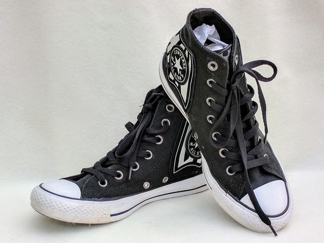 Converse ALL STAR BATMAN LOGO Hi Taglia 5.5 Unisex Scarpe Da Ginnastica Nero e Bianco Argento Converse ALL STAR BATMAN LOGO Hi Taglia 5.5 Unisex Scarpe Da Ginnastica Nero e Bianco Argento