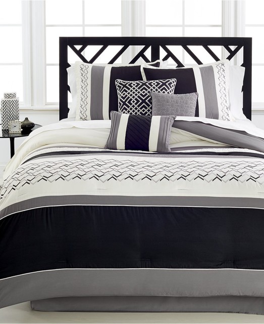 Hallmart Collectibles Fletcher 7 Piece Queen Comforter Set Black Hallmart Collectibles Fletcher 7 Piece Queen Comforter Set Black Ivory F671