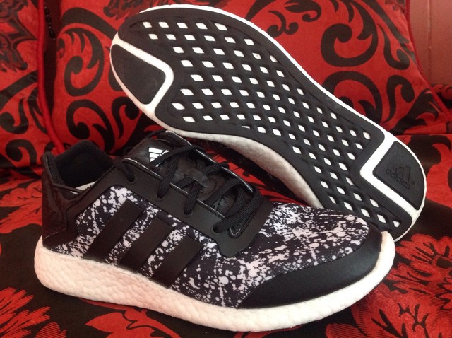 adidas donne è puro slancio nucleo bianco & nero palestra scarpe da corsa adidas donne è puro slancio nucleo bianco & nero palestra scarpe da corsa