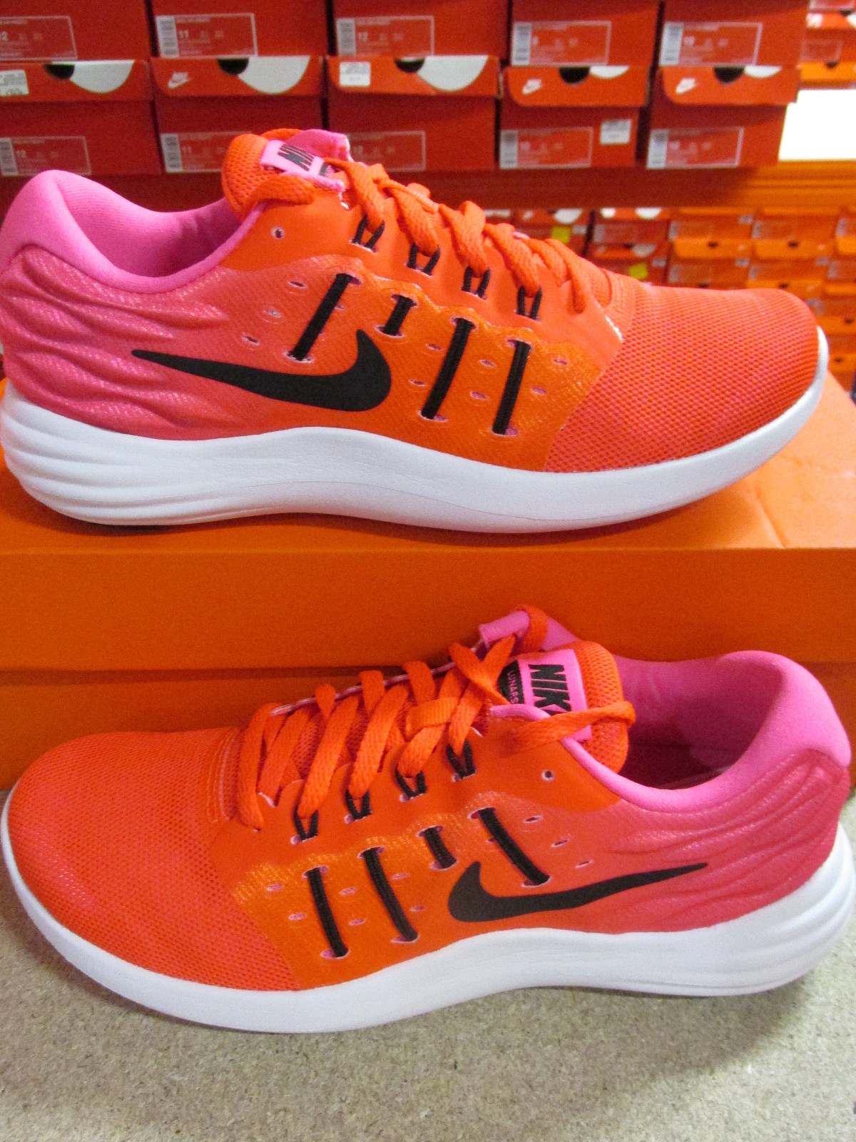 Nike da donna lunarstelos CREMISI Scarpe da corsa 844736 600 Nike da donna lunarstelos CREMISI Scarpe da corsa 844736 600