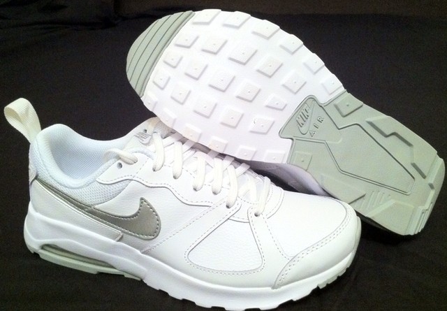 Nike AIR MAX UK 4 EUR 37.5 ULTIMO Nike AIR MAX UK 4 EUR 37.5 ULTIMO
