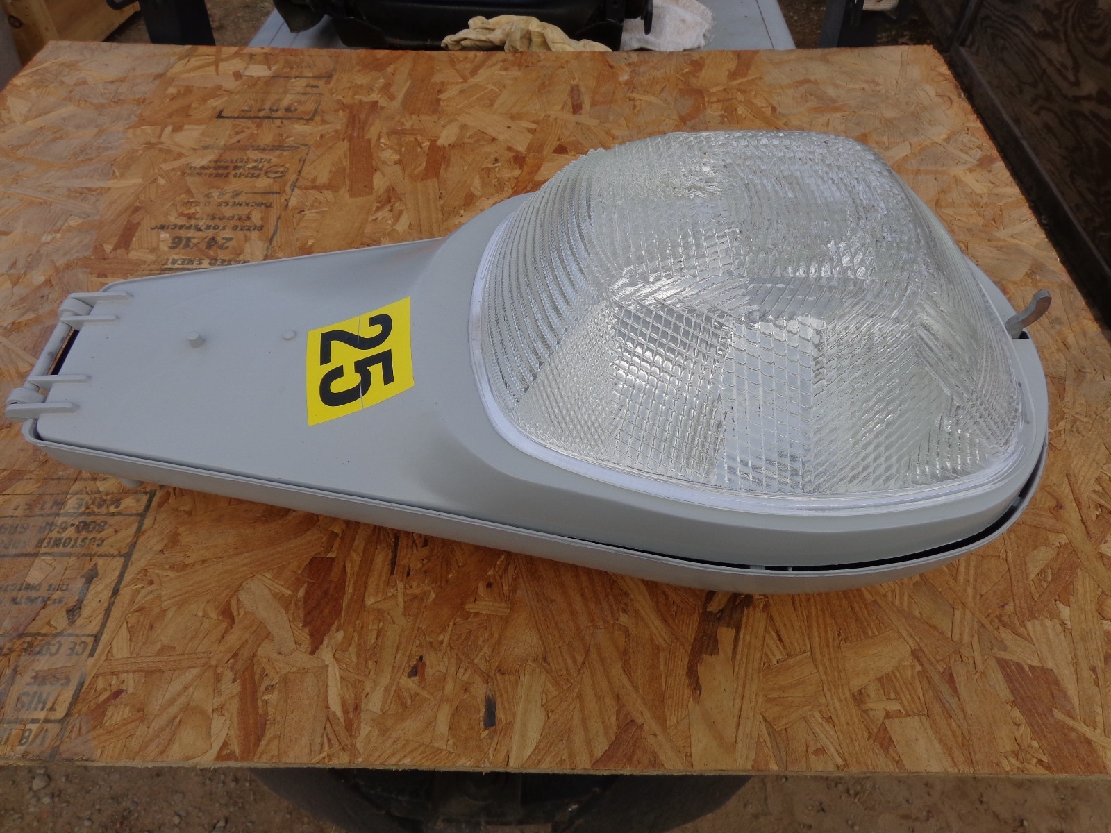 American Electric Lighting high Pressure Sodium Horizontal American Electric Lighting high Pressure Sodium Horizontal