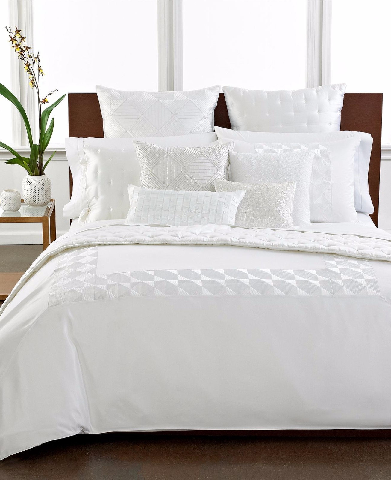 Hotel Collection Finest Embroidered Frame Queen Bedskirt White U187 Picture 1 Of 5