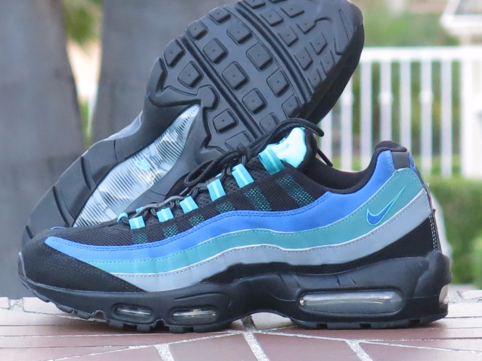 air max 95 black hyper cobalt air max 95 black hyper cobalt