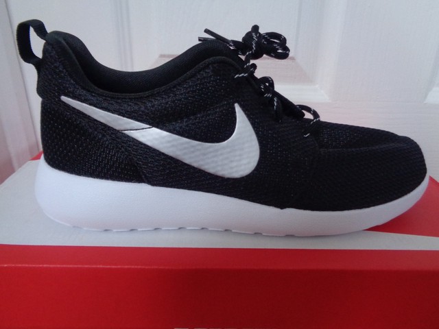 Nike Roshe One Da Donna Ginnastica 511882 094 UK 4.5 EU 38 US 7 Nuovo Scatola Nike Roshe One Da Donna Ginnastica 511882 094 UK 4.5 EU 38 US 7 Nuovo Scatola