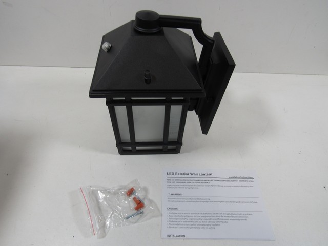 Led Outdoor Wall Lantern With Dusk To Dawn Photocell 23w Glass Lens Led Outdoor Wall Lantern