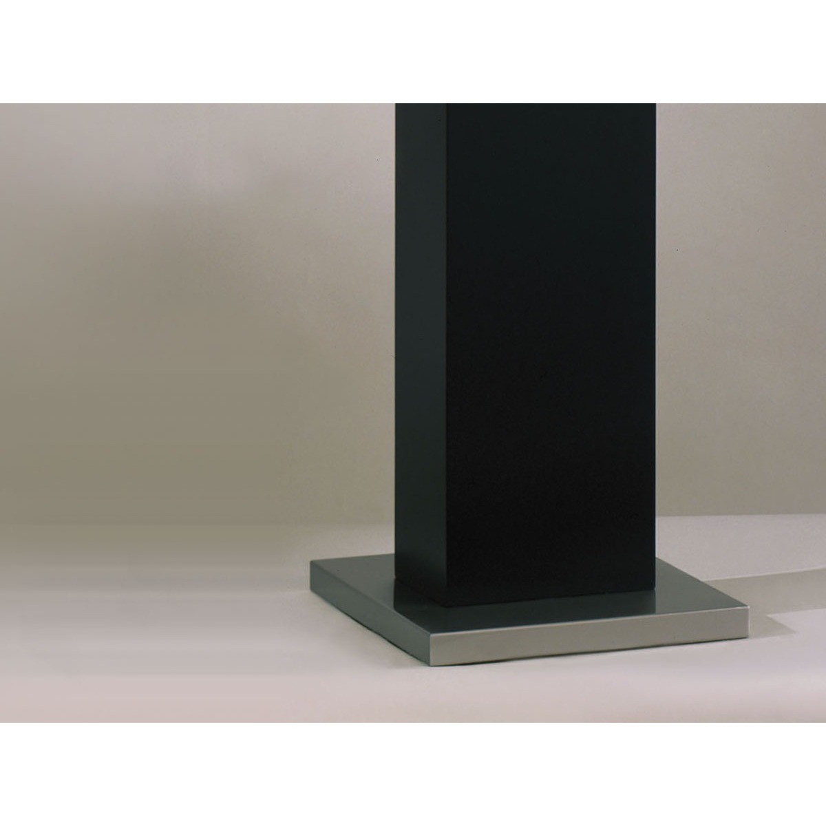 Nova 1960 Accent Floor Lamp Id 66095 1